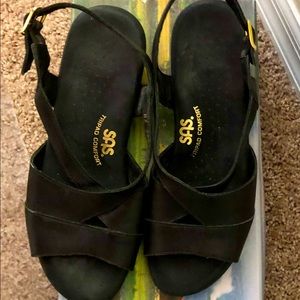 SAS Tripad Comfort Black Leather Heel Strap Sandals size 6